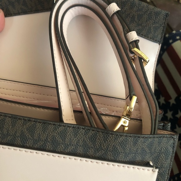 MICHAEL KORS LITA BAG SET OF 3 - Picture 5 of 6